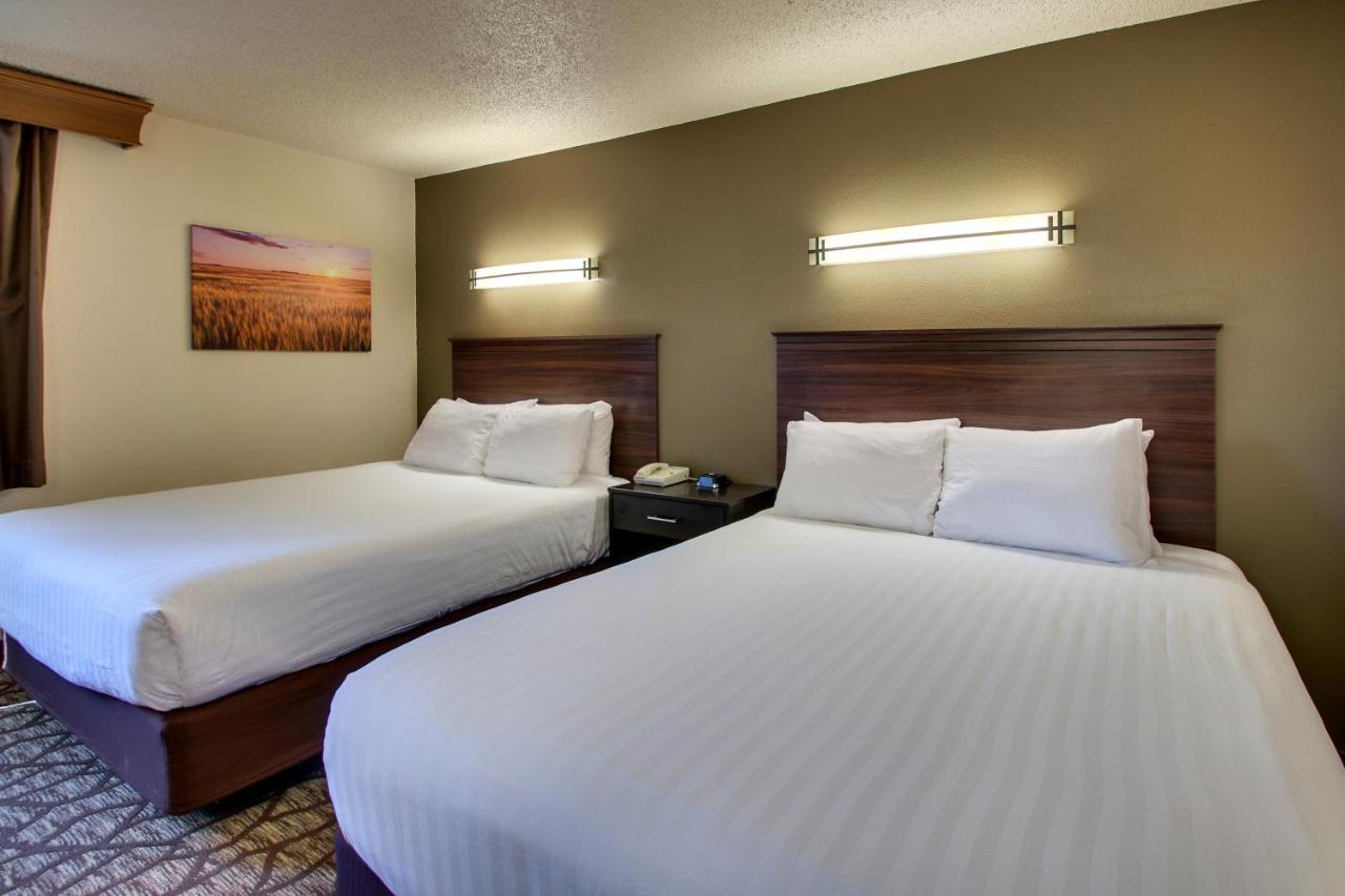 Queen Room - Disability Access at EverSpring Inn