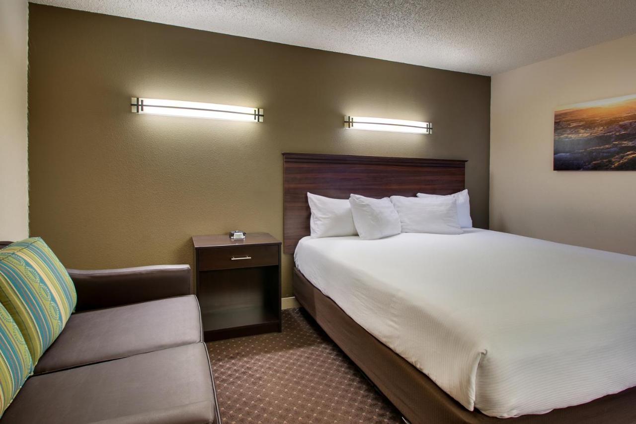 King Room - Disability Access at EverSpring Inn