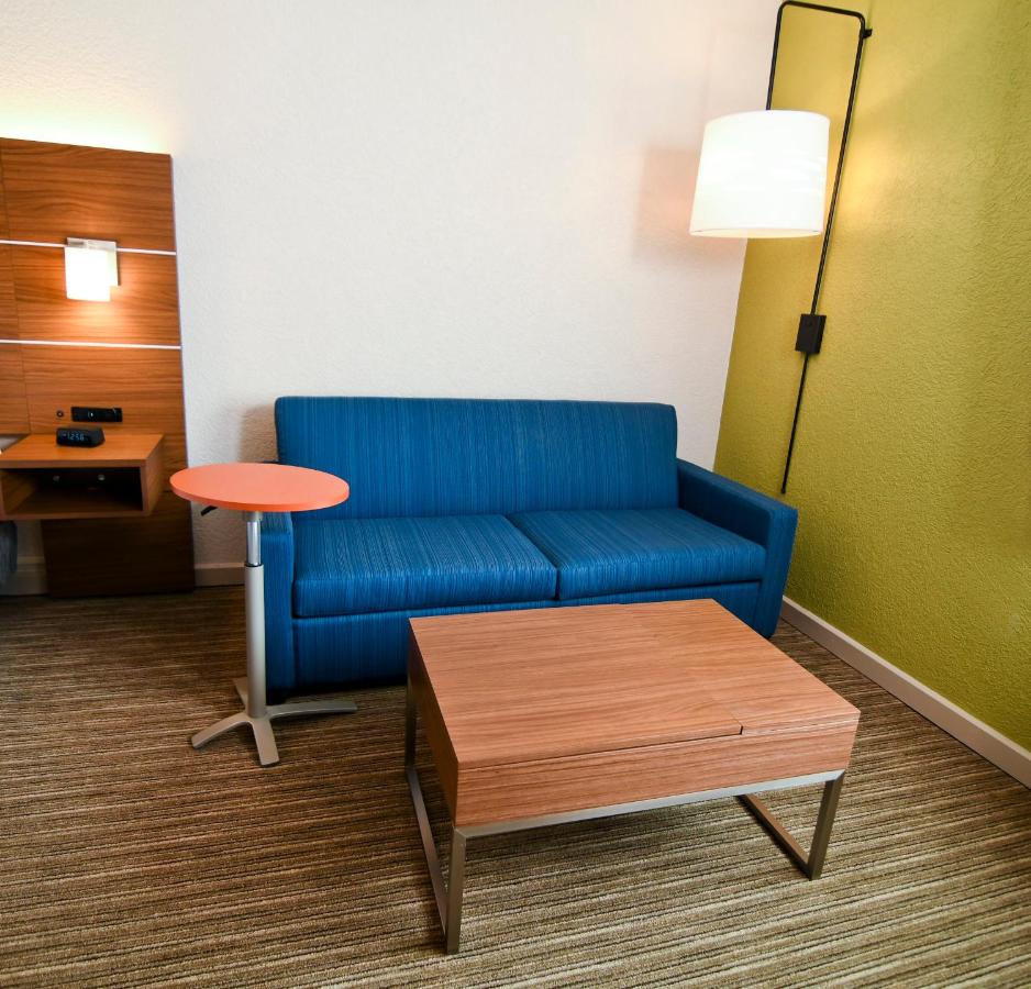 King Room with King Bed and Full Size Sofa Bed - Non-Smoking at Holiday Inn Express & Suites Port Clinton-Catawba Island by IHG