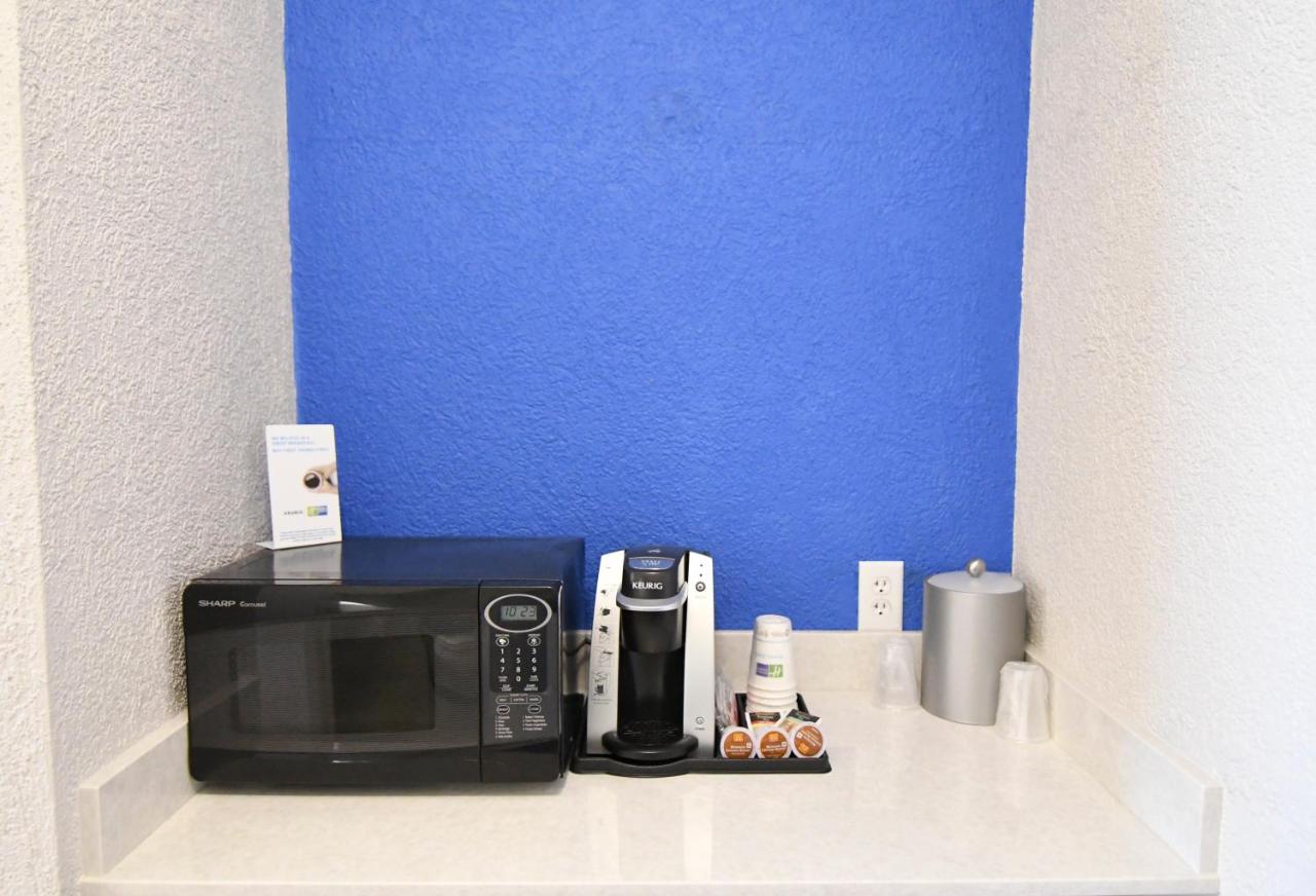 Superior King Room - Non-Smoking at Holiday Inn Express & Suites Port Clinton-Catawba Island by IHG