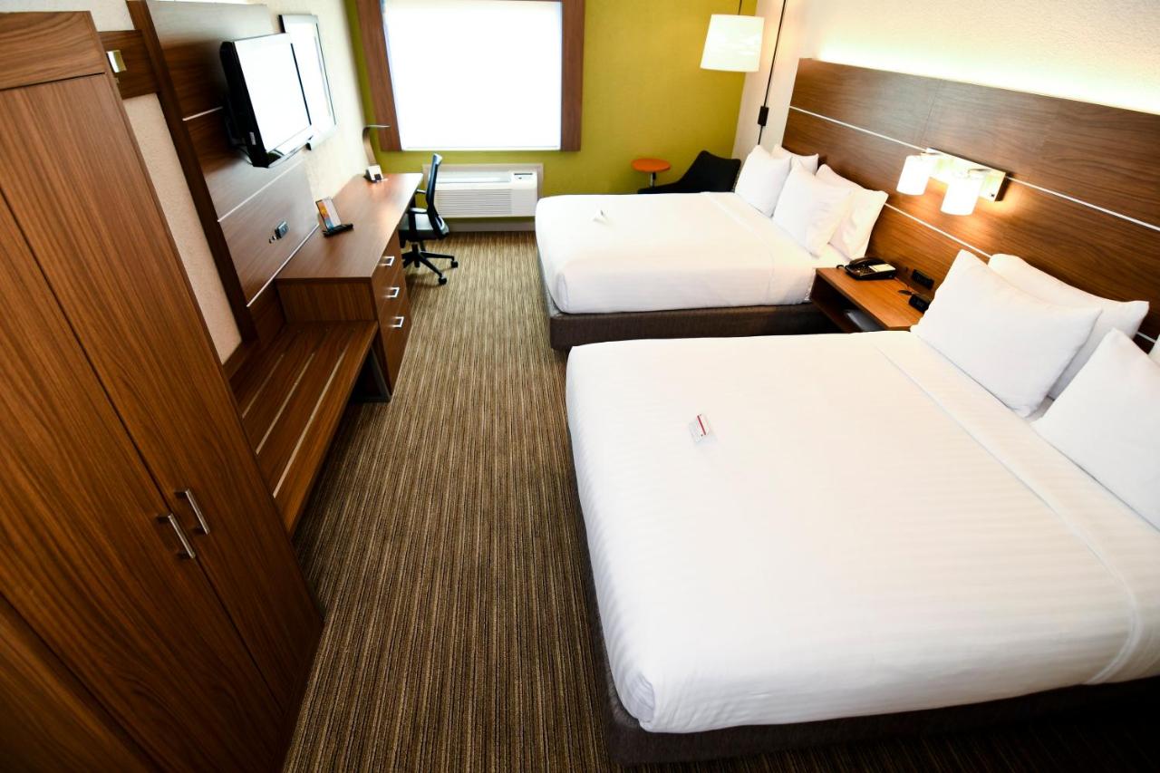 Queen Room with Two Queen Beds - Non-Smoking at Holiday Inn Express & Suites Port Clinton-Catawba Island by IHG