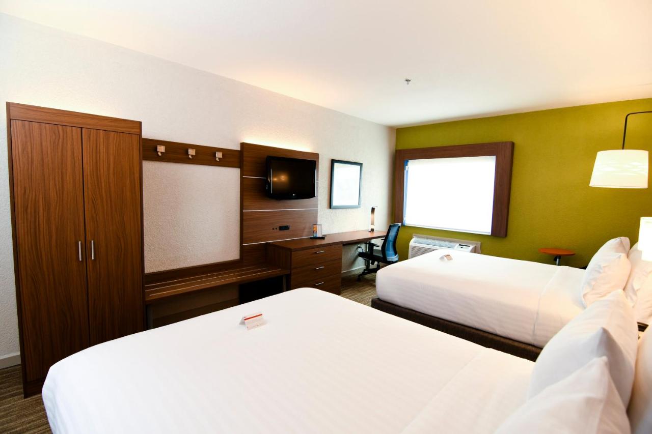 Queen Room with Two Queen Beds - Non-Smoking at Holiday Inn Express & Suites Port Clinton-Catawba Island by IHG