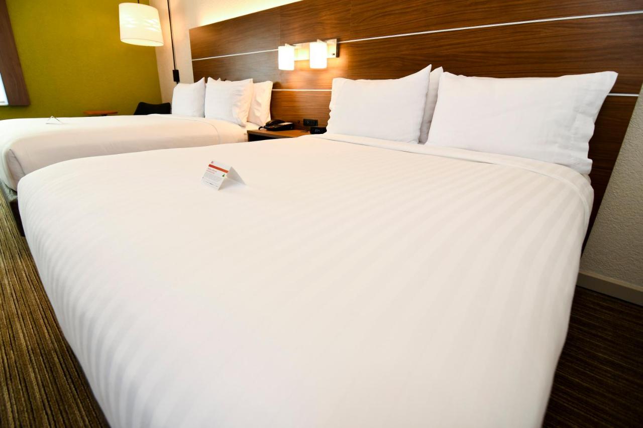 Queen Room with Two Queen Beds - Non-Smoking at Holiday Inn Express & Suites Port Clinton-Catawba Island by IHG