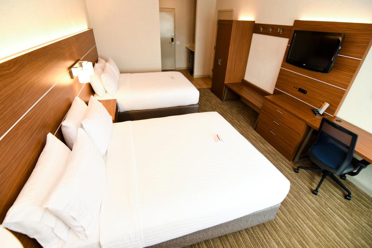 Queen Room with Two Queen Beds - Non-Smoking at Holiday Inn Express & Suites Port Clinton-Catawba Island by IHG