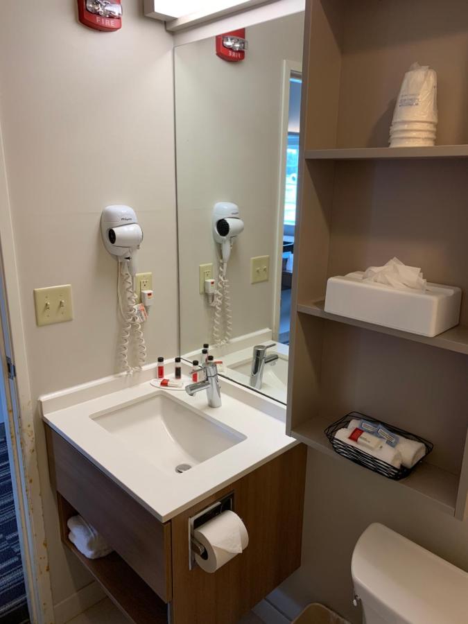 Queen Room - Non-Smoking at Microtel Inn & Suites By Wyndham Georgetown Delaware Beaches