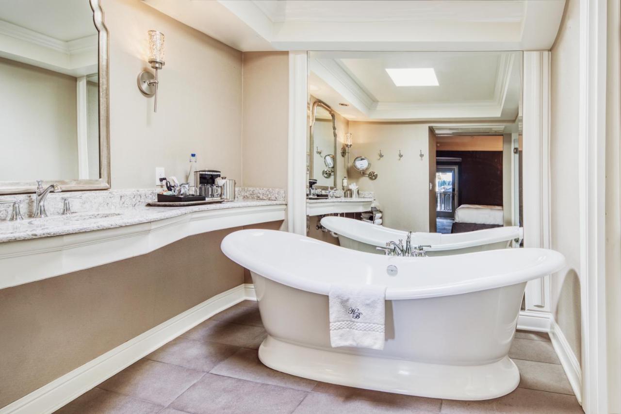 King Suite at Hotel Ballard