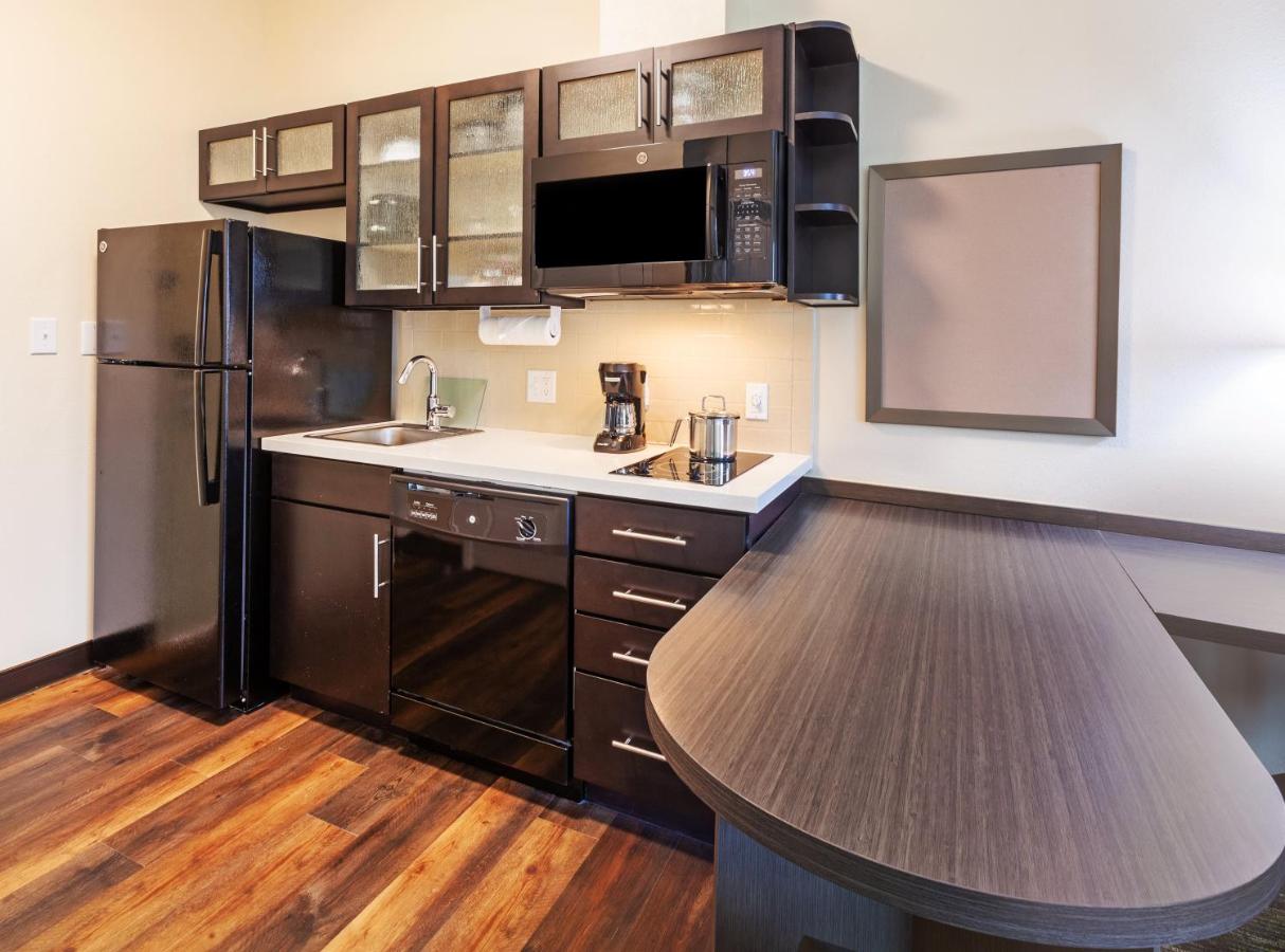 Queen Studio Suite - Mobility Acces Tub/Non-Smoking at Candlewood Suites Houston - Pasadena, an IHG Hotel