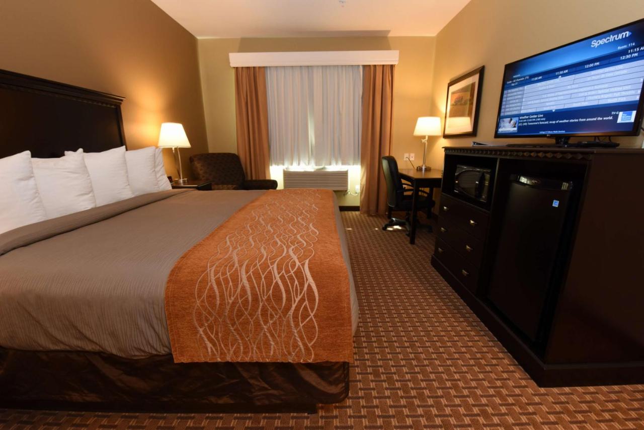 King Room at Best Western Plus Vintage Valley Inn