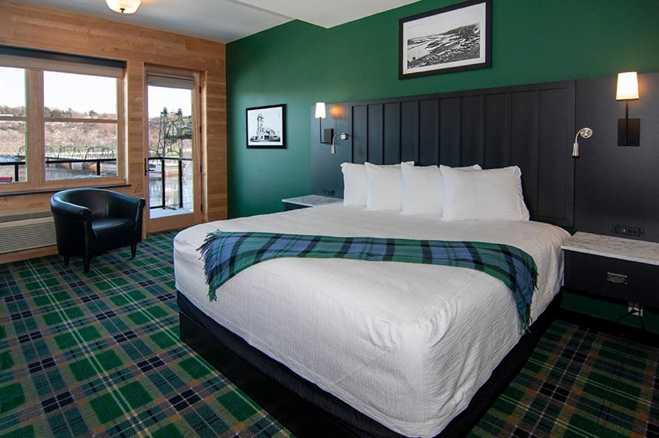 Suite with River View at Water Street Inn