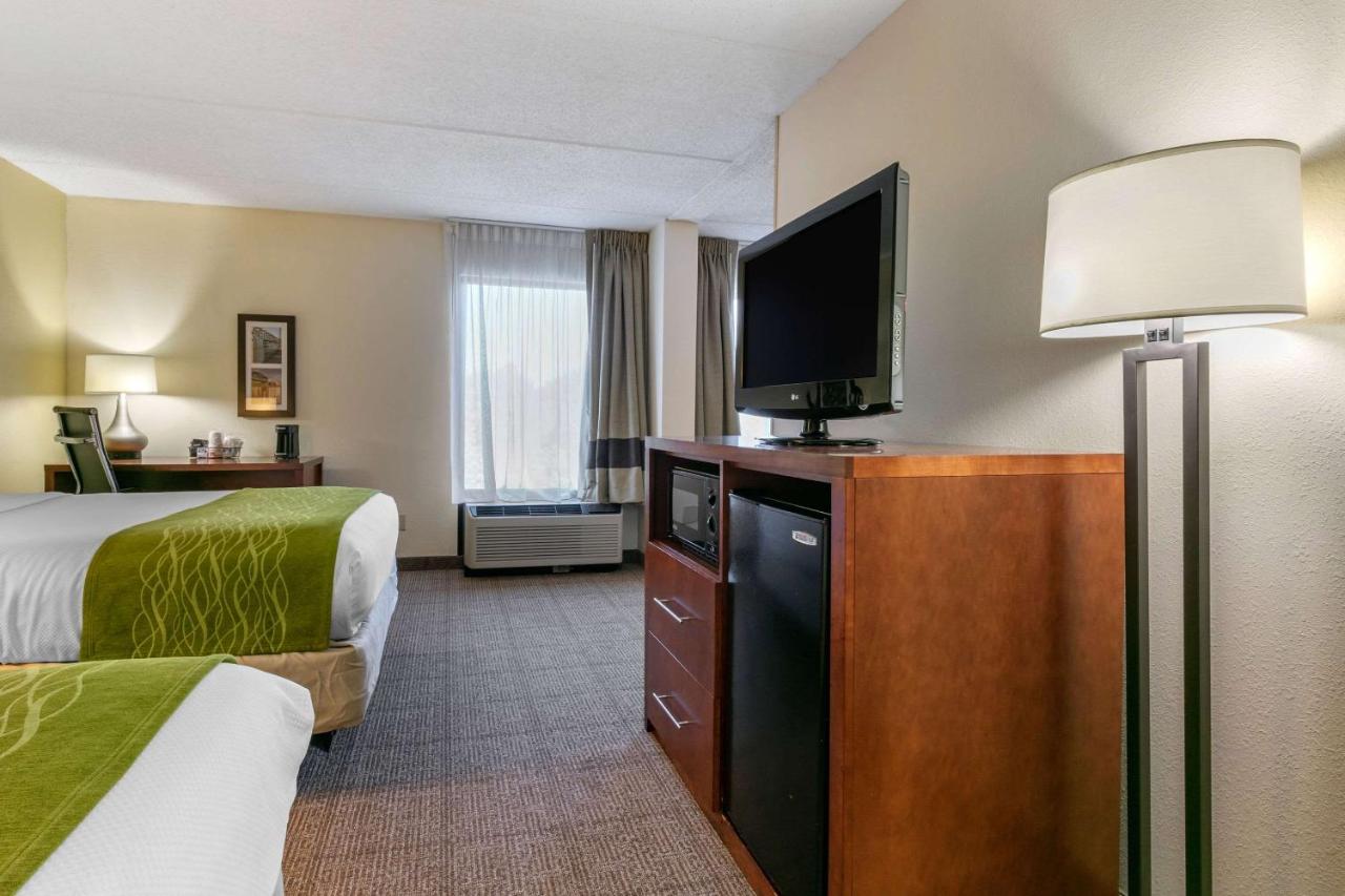 Queen Suite with Two Queen Beds and Sofa Bed - Non-Smoking at Comfort Inn Chattanooga Downtown Southside