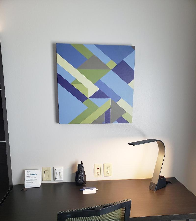 King Suite - Non-Smoking at Holiday Inn Express Hotel & Suites San Angelo by IHG