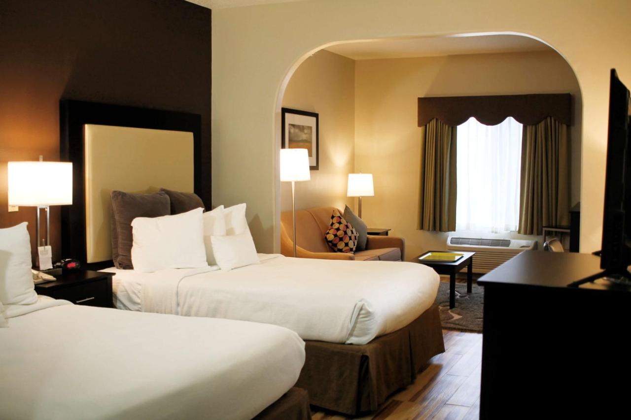  | Best Western Plus Des Moines West Inn & Suites
