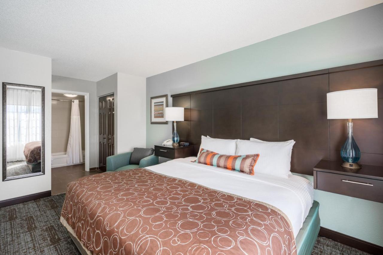 Two-Bedroom Suite with One King Bed & One Queen Bed at Staybridge Suites Wilmington-Newark by IHG