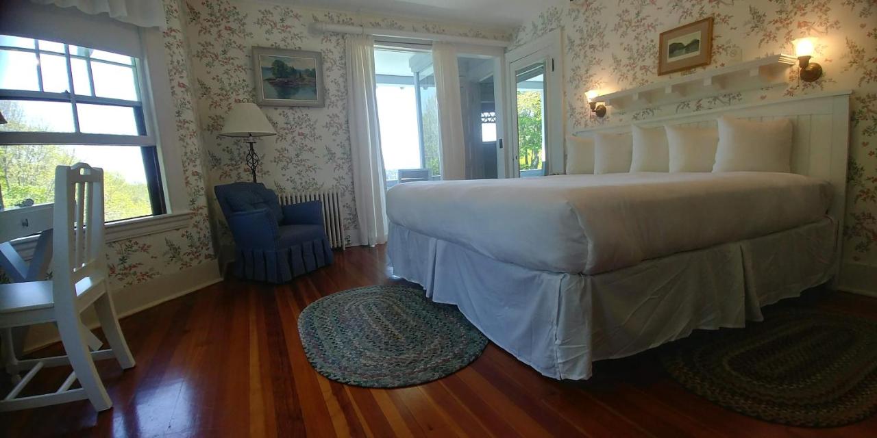 Asticou Inn