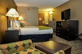 Room #7570726 at Best Western Providence Warwick Airport Inn
