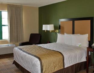 Room #51301713 at Extended Stay America Suites Bakersfield Chester Lane