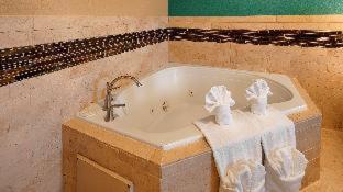 Room #30289917 at Best Western Governors Inn & Suites