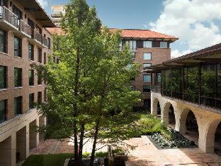 Room #18492208 at AT&T Hotel & Conference Center at the University of Texas