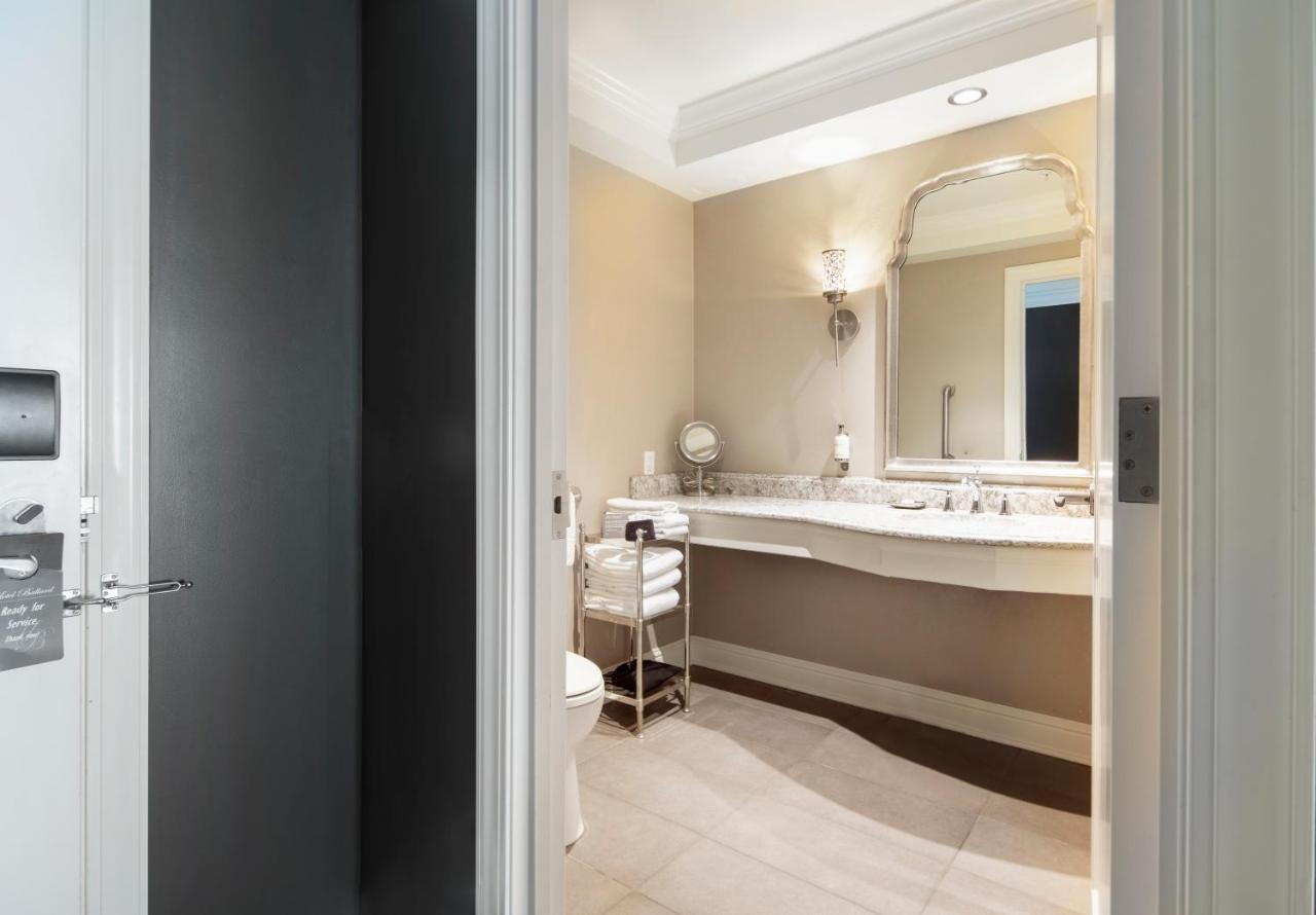 Standard Double Room at Hotel Ballard