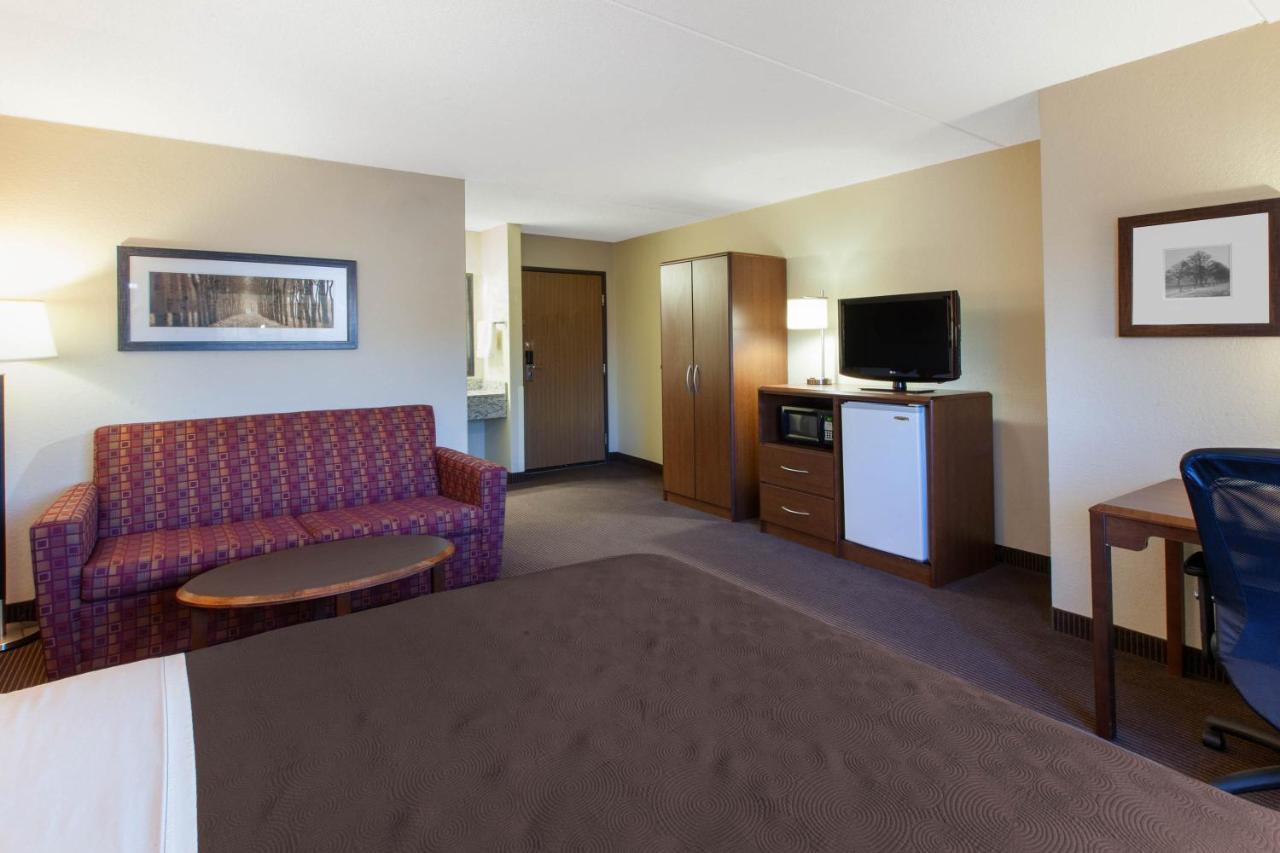 Queen Room - Non-Smoking at AmericInn by Wyndham Iron River
