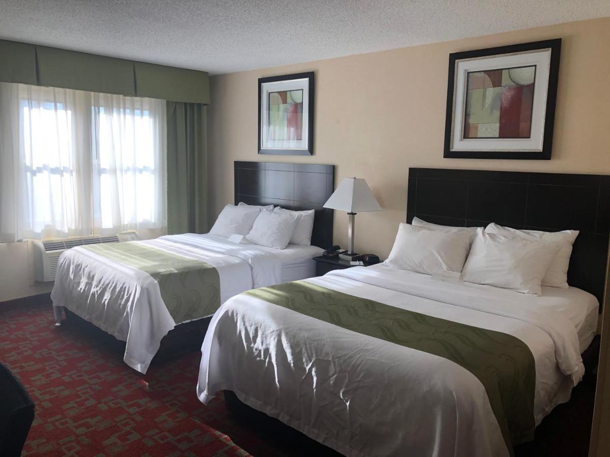 Queen Room with Two Queen Beds - Non-Smoking/Exterior Corridor at Days Inn by Wyndham Shelburne/Burlington