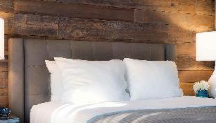 Room #44563721 at Hotel Azure