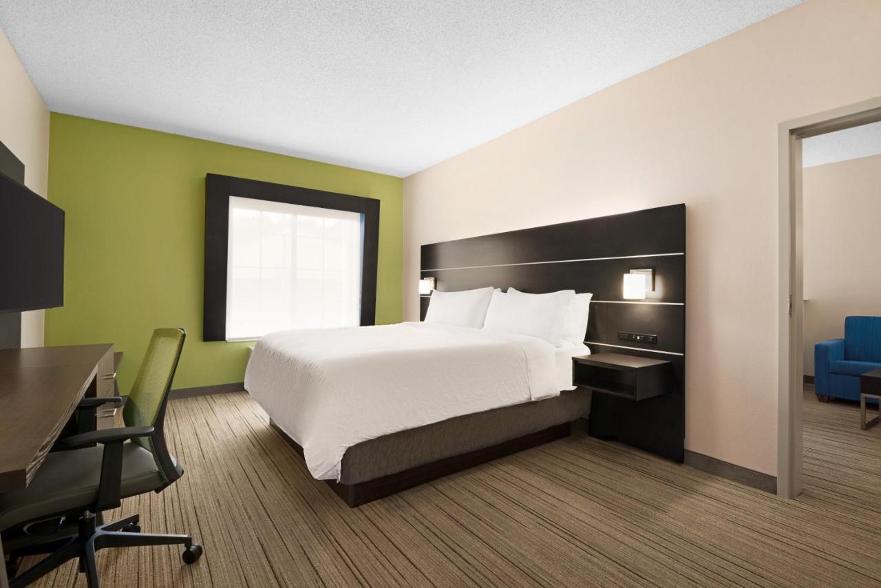 One-Bedroom Suite with One King and Two Queen Beds at Holiday Inn Express & Suites McAlester by IHG