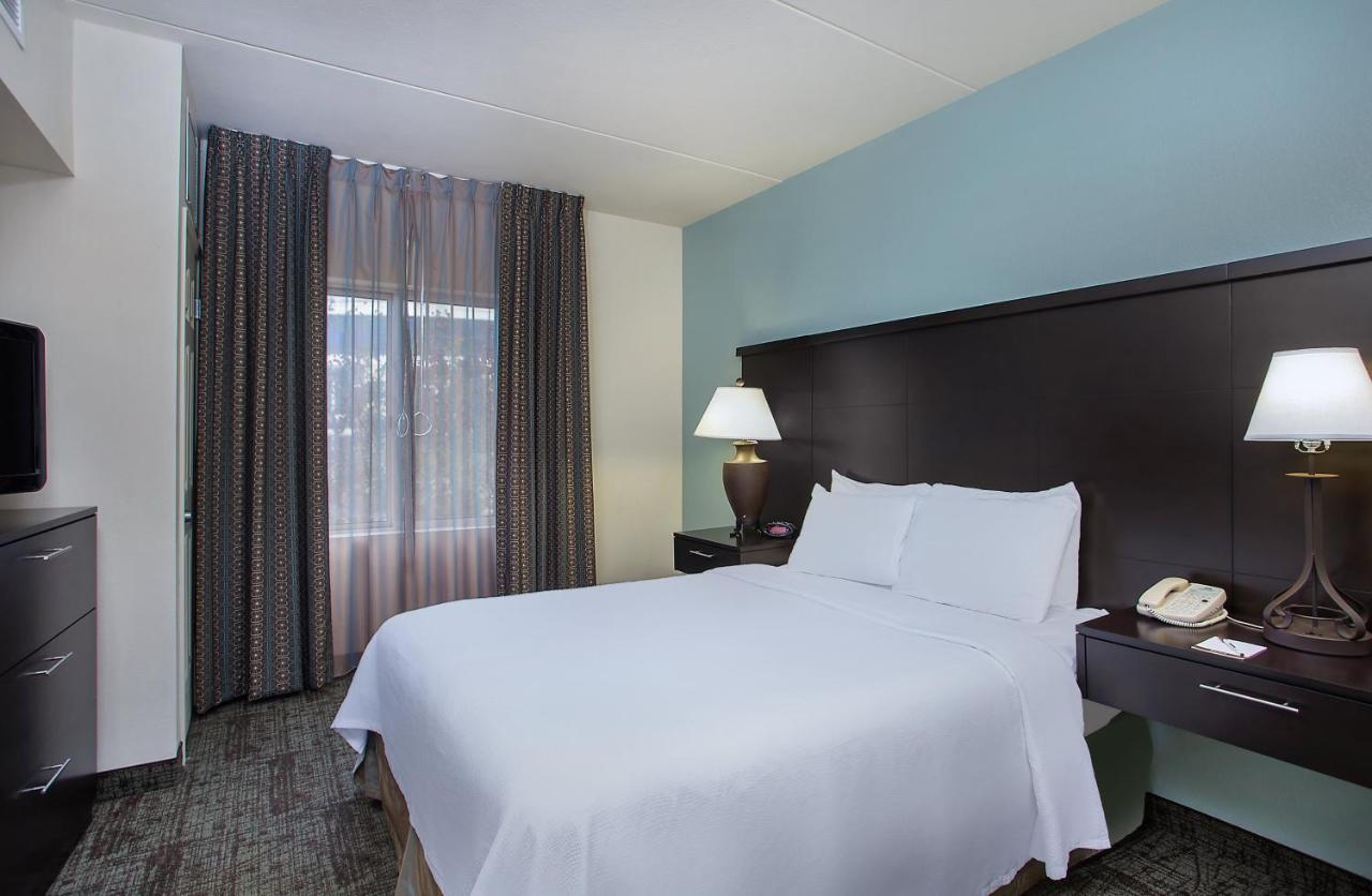 Queen Room - Disability Access Roll in Shower at Staybridge Suites Chattanooga Downtown - Convention Center by IHG