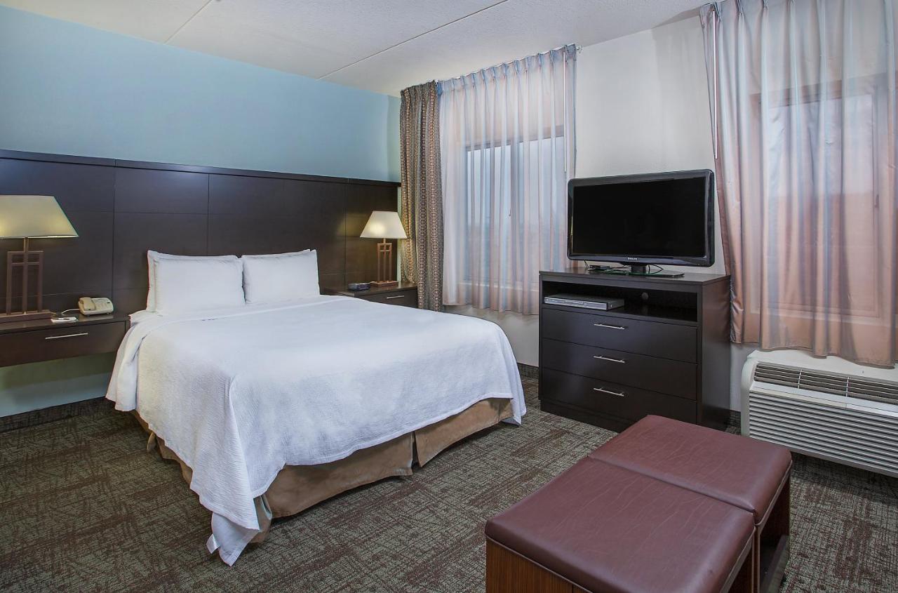 Queen Studio - Non-Smoking at Staybridge Suites Chattanooga Downtown - Convention Center by IHG