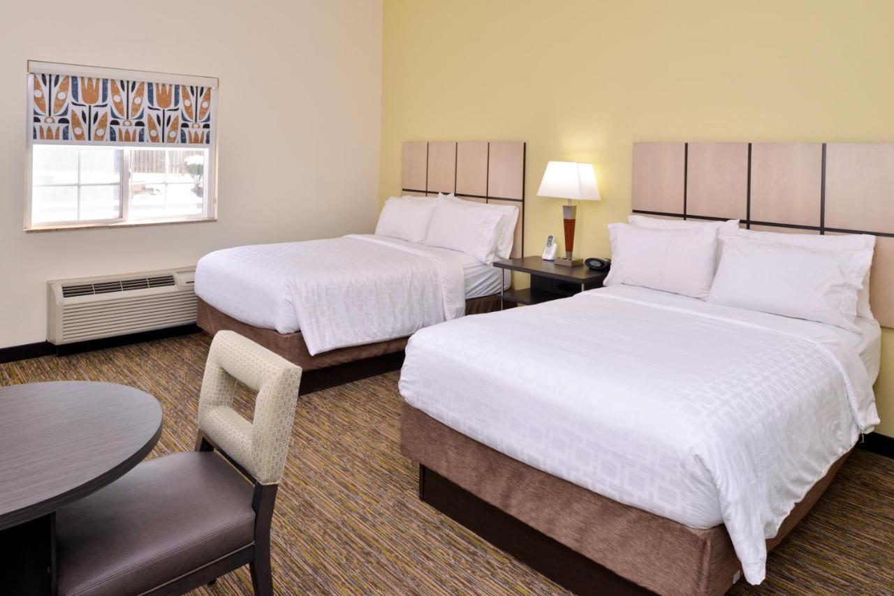 Double Studio -  Non-Smoking at Candlewood Suites Winchester by IHG