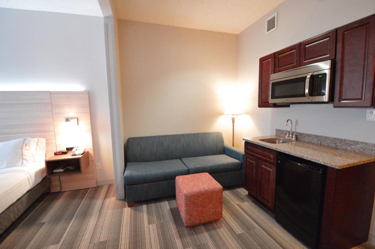 King Suite - Non-Smoking at Holiday Inn Express Toledo-Oregon, an IHG Hotel