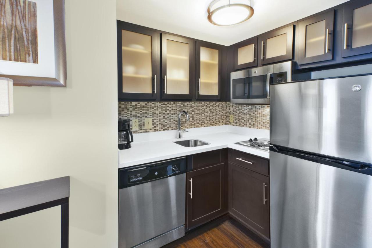 Queen Studio - Non-Smoking at Staybridge Suites Cleveland Mayfield Heights Beachwood by IHG