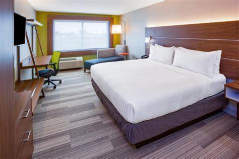 Leisure King Room - Non-Smoking at Holiday Inn Express Wilmington North - Brandywine, an IHG Hotel