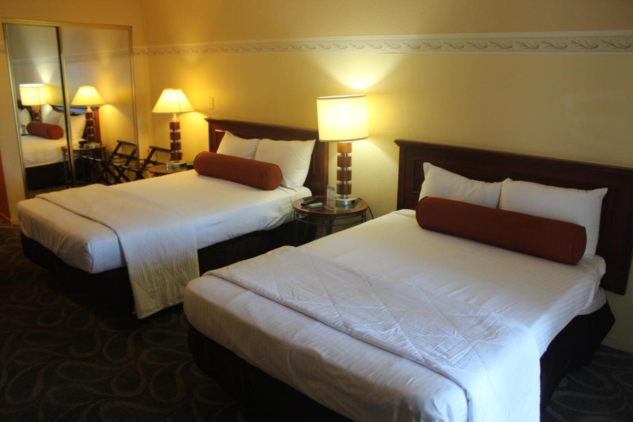 Two Double Beds at Shalimar Hotel of Las Vegas