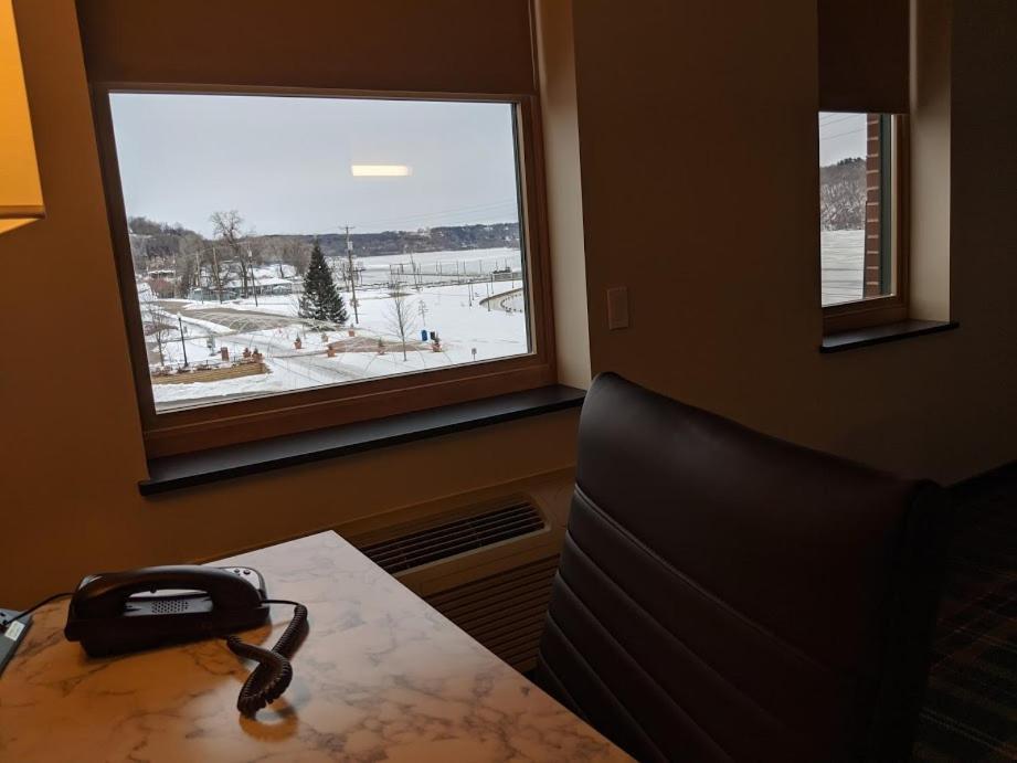 Accessible King at Water Street Inn