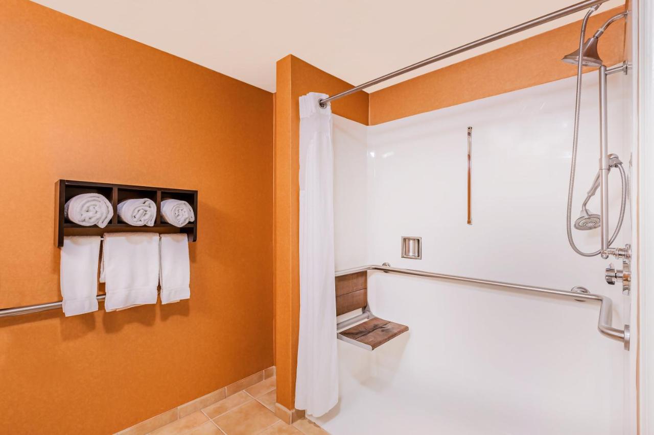 King Room - Mobility Access/Roll in Shower - Non-Smoking at Holiday Inn Express Hotel & Suites San Jose-Morgan Hill by IHG