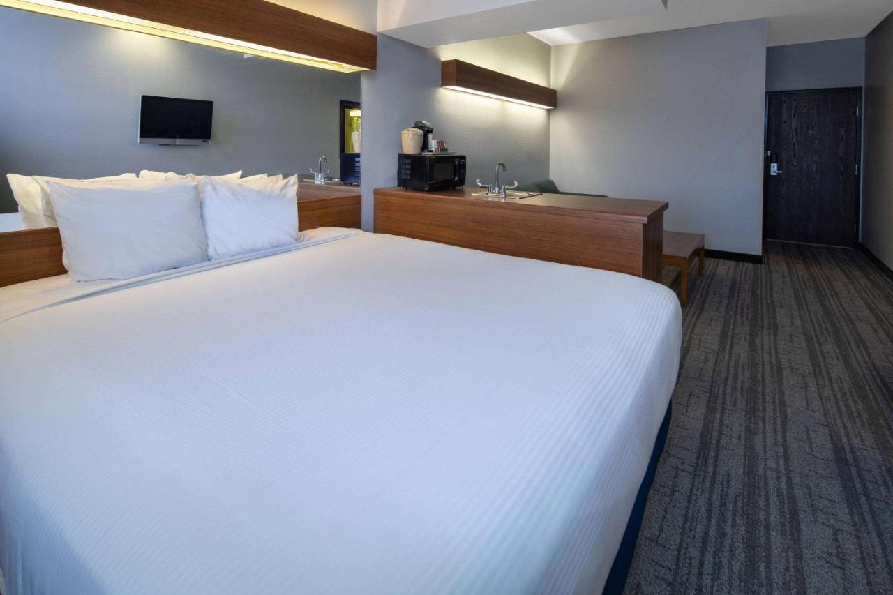 Room #18064820 at Baymont by Wyndham Las Vegas South Strip