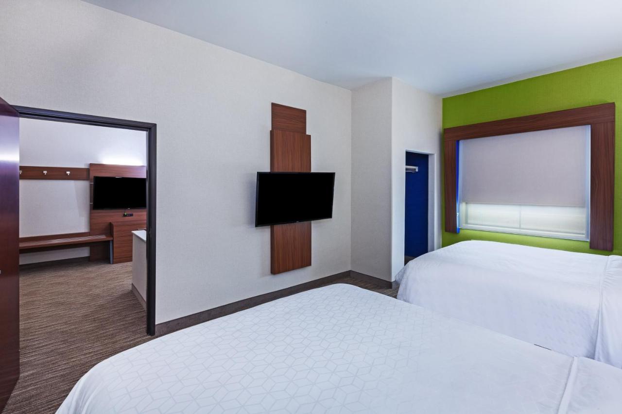 Two Bedrooms Suite with Three Beds - Non-Smoking at Holiday Inn Express and Suites Longview South I20, an IHG Hotel