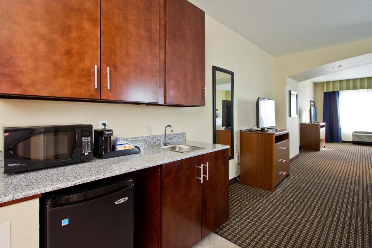 Junior King Suite - Wheelchair Accessible at Holiday Inn Express Hotel & Suites Denver East-Peoria Street by IHG