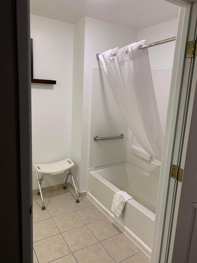 Queen Room with Two Queen Beds - Disability Access/Non-Smoking at Country Inn & Suites by Radisson, Chambersburg, PA