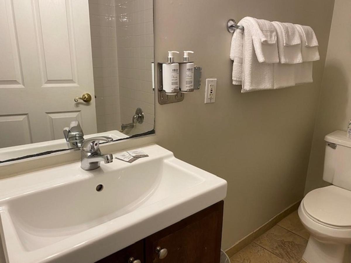 Queen Room with Shared Bathroom at Found Hotel San Diego