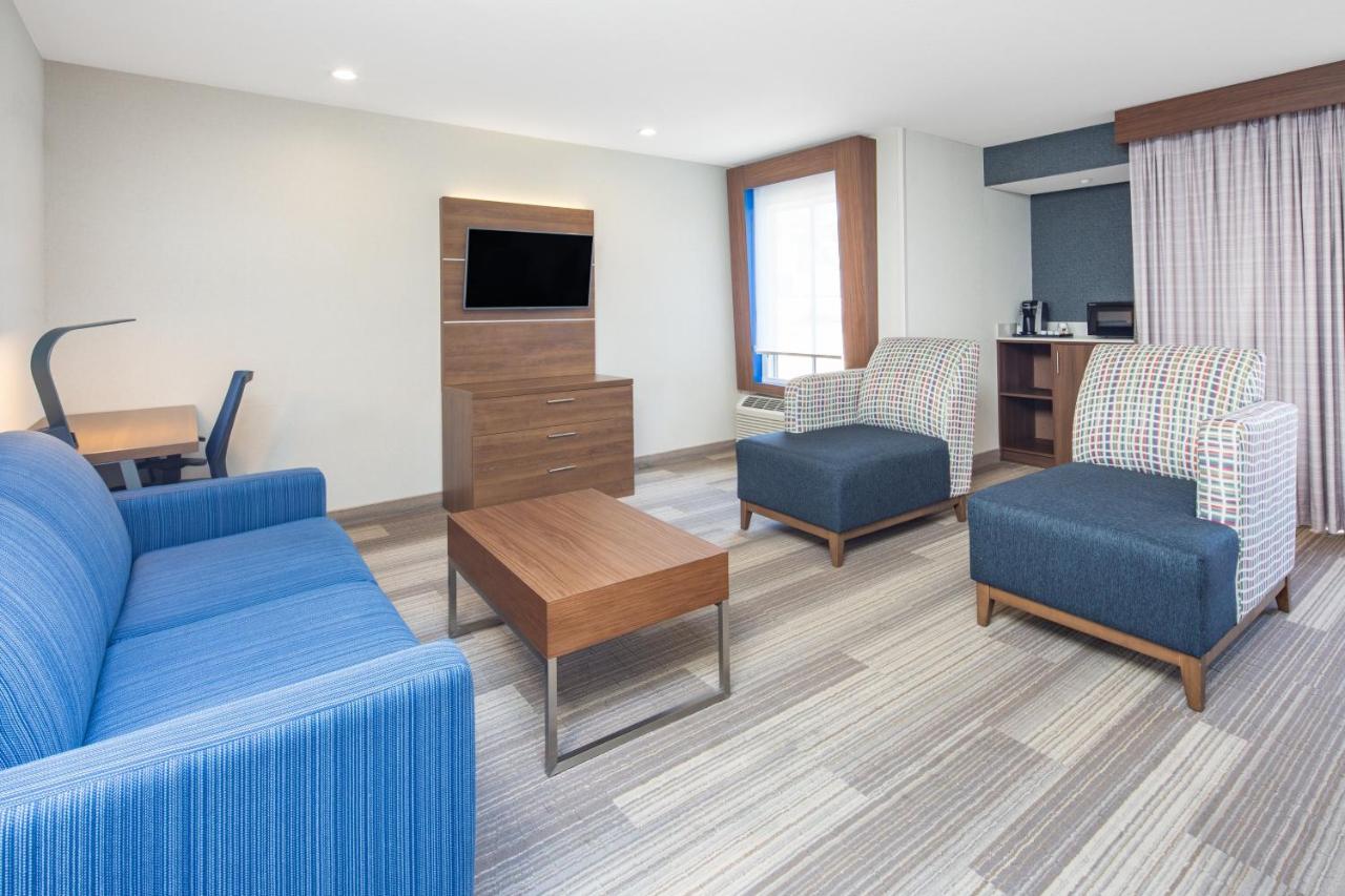Standard Suite - Non-Smoking at Holiday Inn Express San Diego Airport - Old Town by IHG
