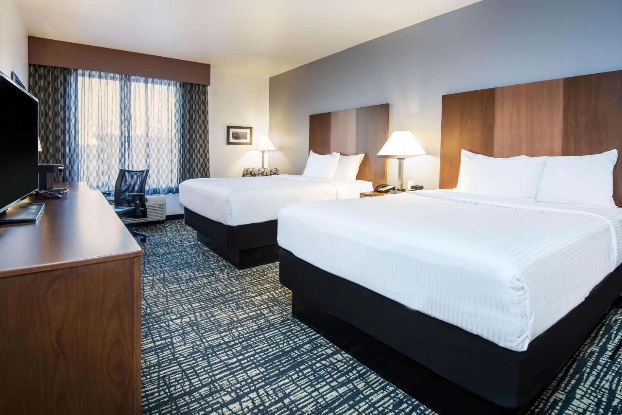 Queen Room with Two Queen Beds - Non-Smoking at La Quinta Inn & Suites by Wyndham Morgantown
