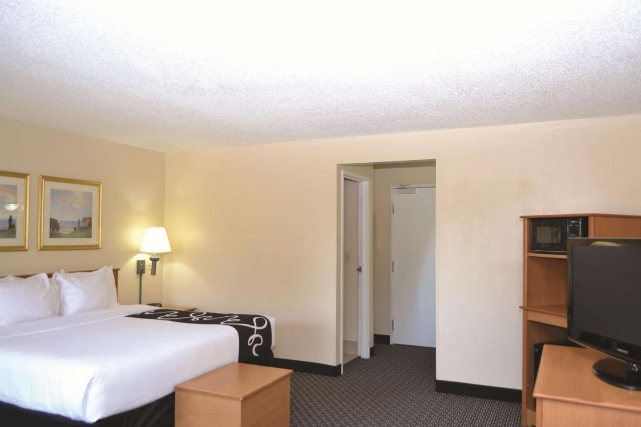 Deluxe King Studio Suite - Non-Smoking at La Quinta Inn & Suites by Wyndham Tampa Fairgrounds - Casino