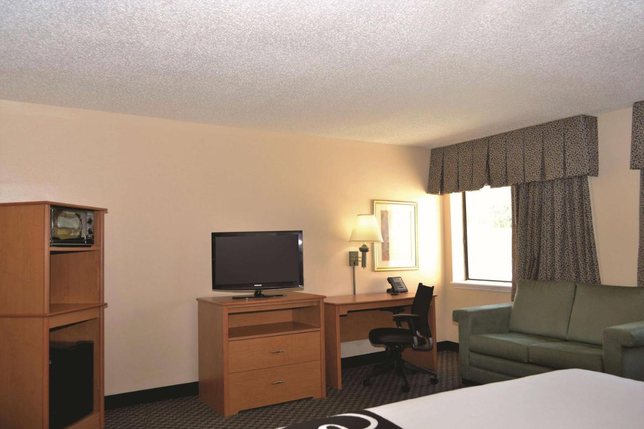 Deluxe King Studio Suite - Non-Smoking at La Quinta Inn & Suites by Wyndham Tampa Fairgrounds - Casino