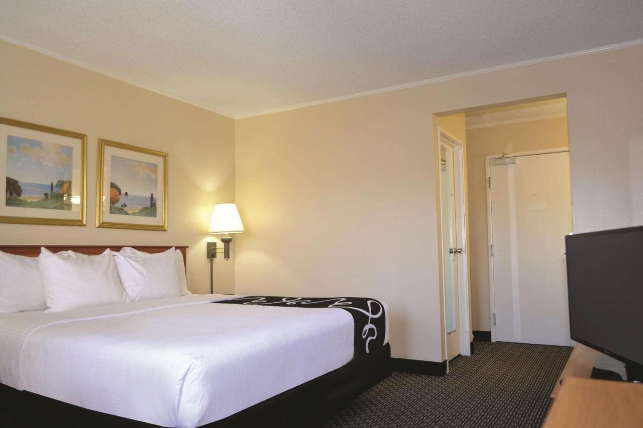Deluxe King Studio Suite - Non-Smoking at La Quinta Inn & Suites by Wyndham Tampa Fairgrounds - Casino