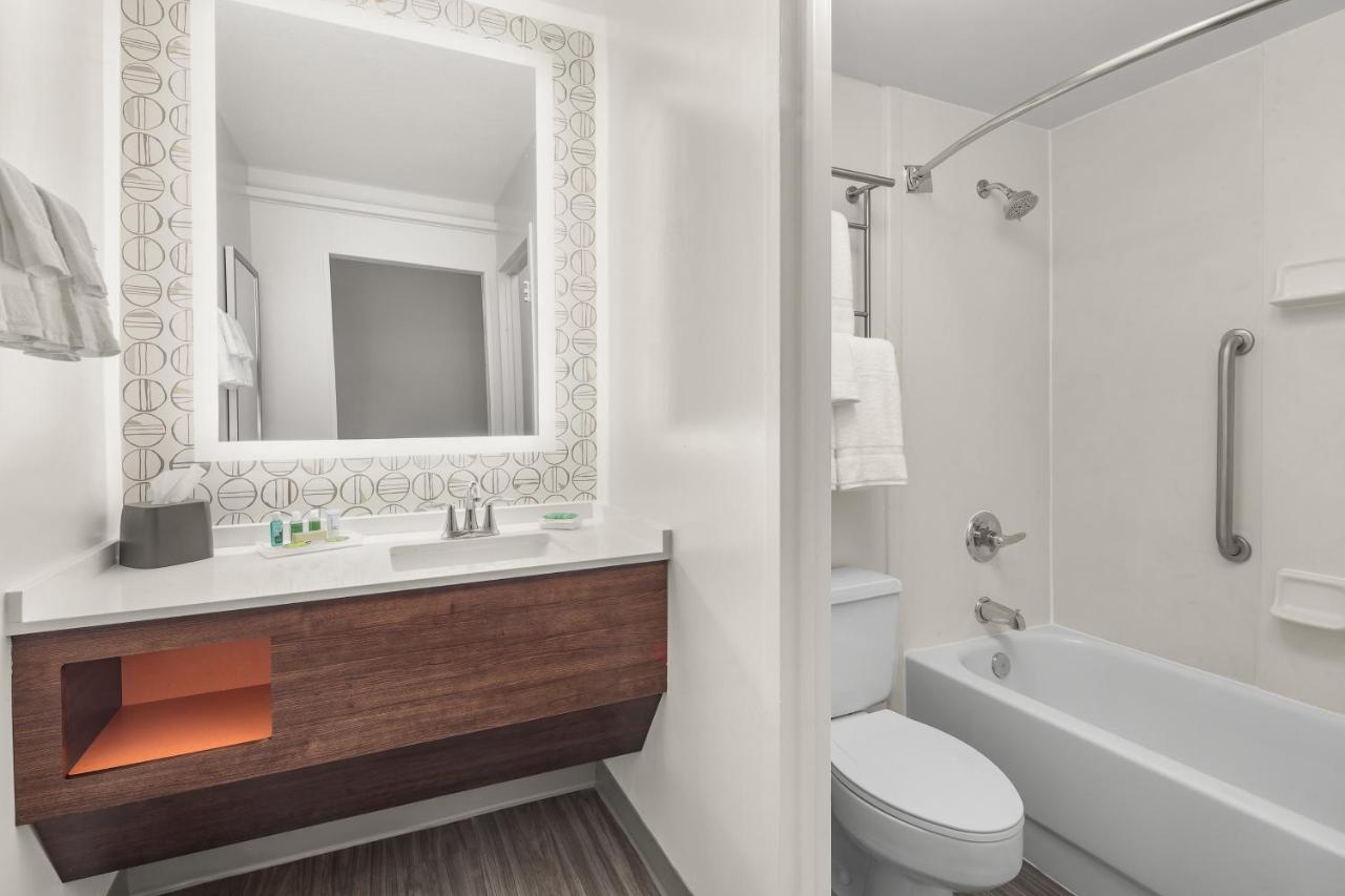 King Suite with Sofa Bed - Non-Smoking at Holiday Inn Charleston Riverview by IHG