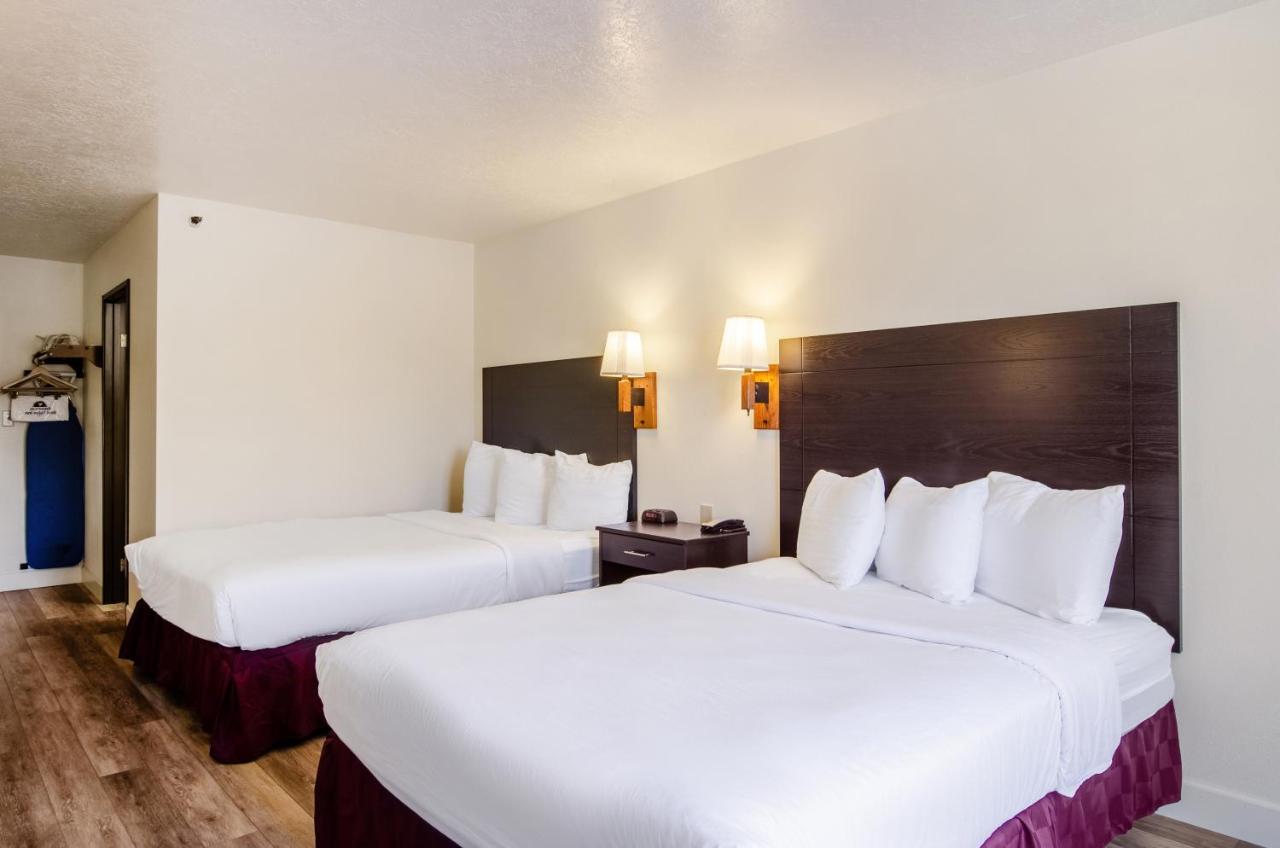 Queen Room with Two Queen Beds - Non-Smoking at Americas Best Value Inn & Suites Ft. Collins E at I-25