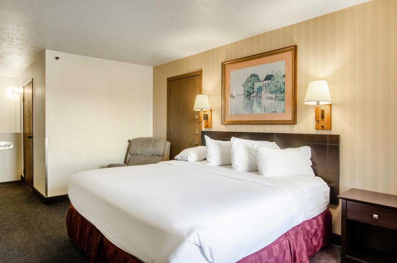 One King Bed Jetted Tub Non-Smoking at Americas Best Value Inn & Suites Ft. Collins E at I-25