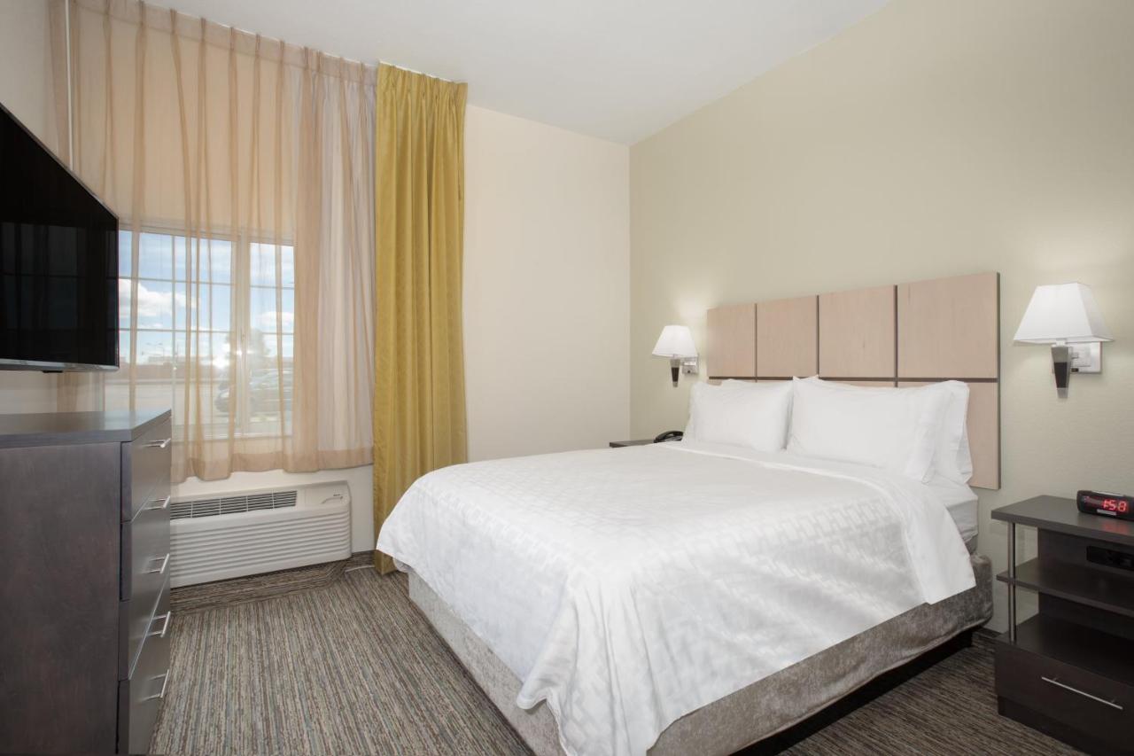 Queen Suite - Non-Smoking at Candlewood Suites Cheyenne by IHG